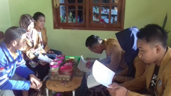 kegiatan Sensus Penduduk Desa Pujon Lor (KKN Unikama 2016)