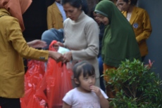 Penyuluhan pemanfaat limbah Rumah Tangga RT 22 desa Pujon lor