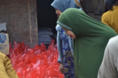 Penyuluhan pemanfaat limbah Rumah Tangga RT 22 desa Pujon lor